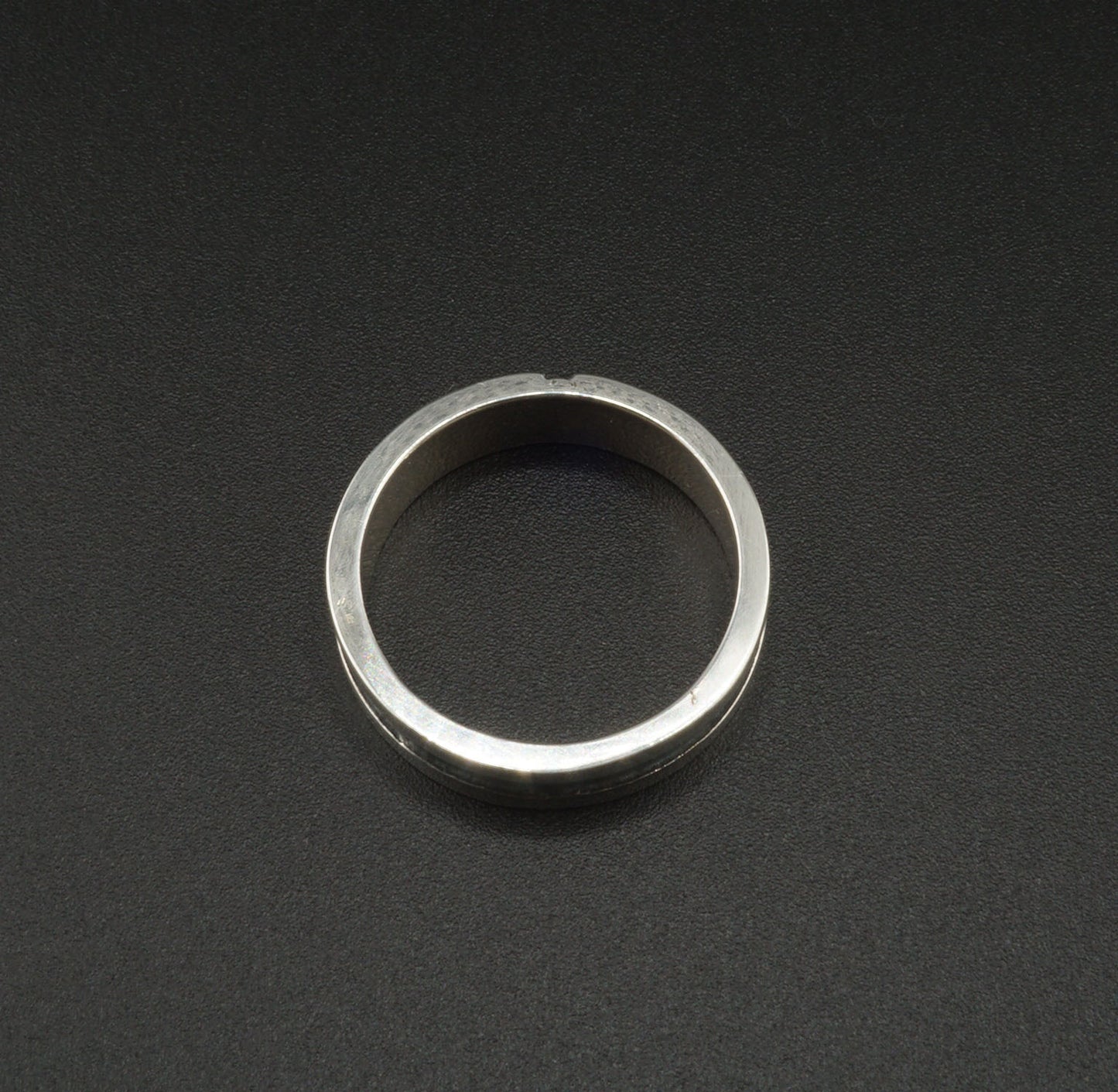 Crossed Line Band Ring