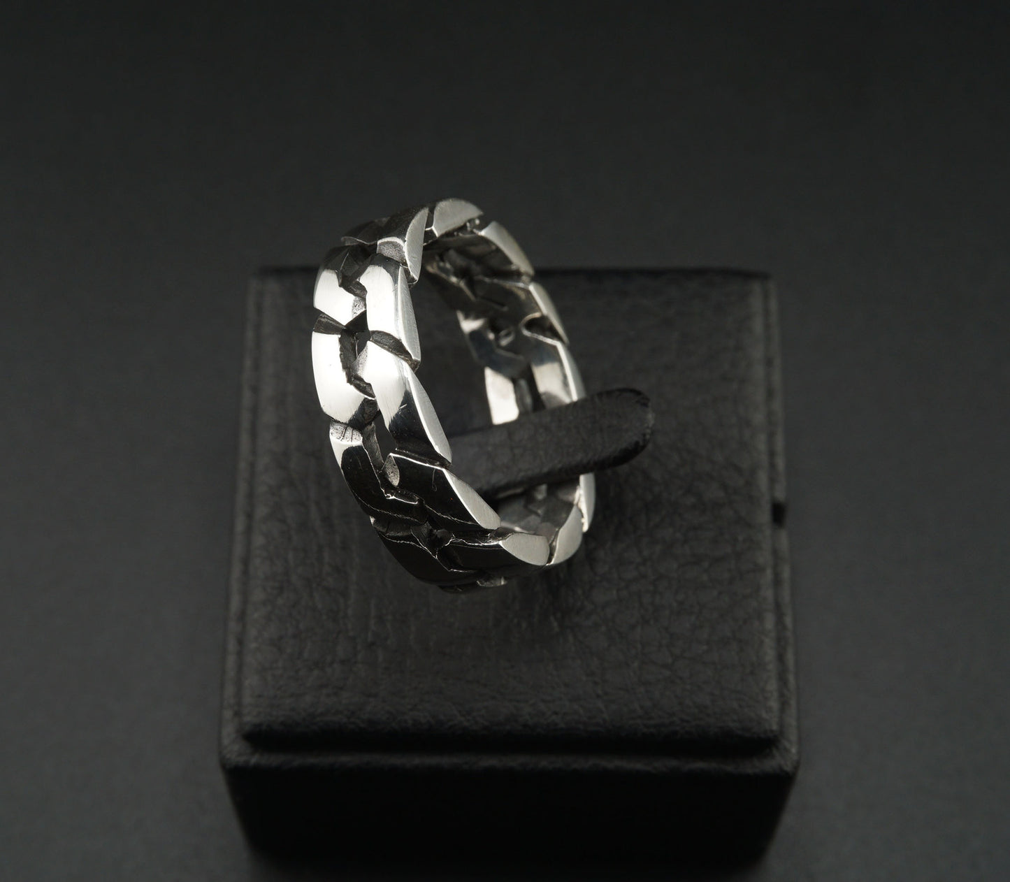 Geometric Chain Shaped Silver Ring