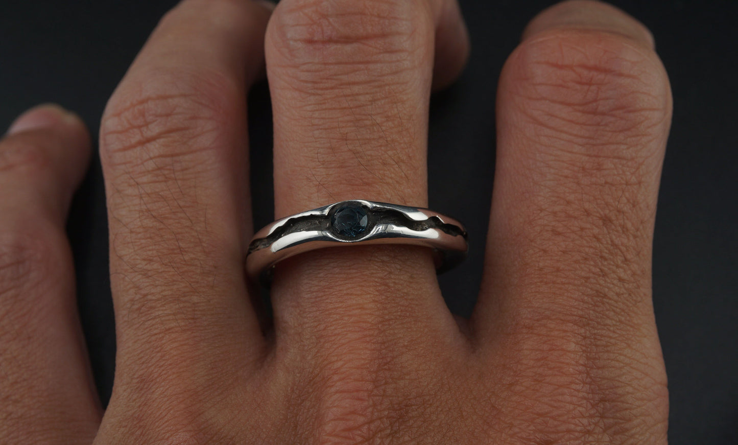 Labradorite Gem Stone in Crevice Silver Ring